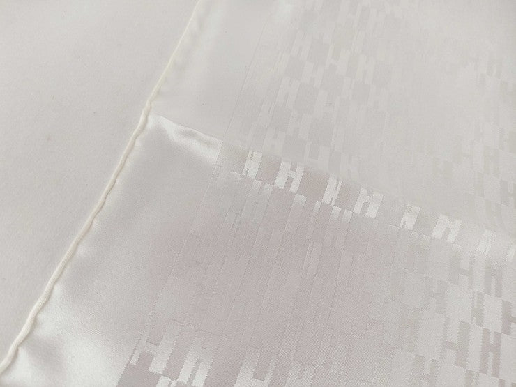 HERMES エルメス ハンカチーフ POCHETTE FACONNEE H GRAND H ポシェット ファソネH グランH 050575T Blanc（ホワイト）系 シルク100％ レディース ポケットチーフ スカーフ 新品未使用展示品