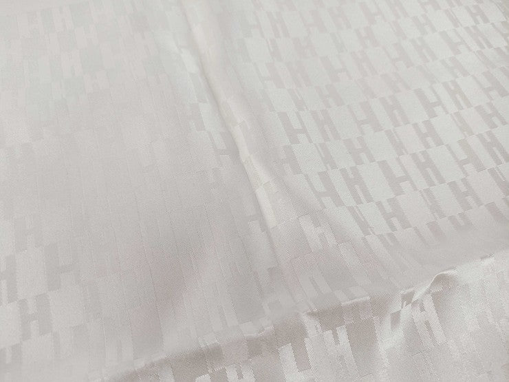 HERMES エルメス ハンカチーフ POCHETTE FACONNEE H GRAND H ポシェット ファソネH グランH 050575T Blanc（ホワイト）系 シルク100％ レディース ポケットチーフ スカーフ 新品未使用展示品