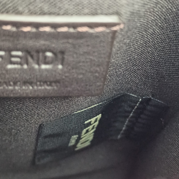 FENDI フェンディ ショルダーバッグ グラフィ ショルダーフォンポーチ 7AS192 ピンク系 レザー レディース スマホショルダー ポシェット ゴールド金具 超美品