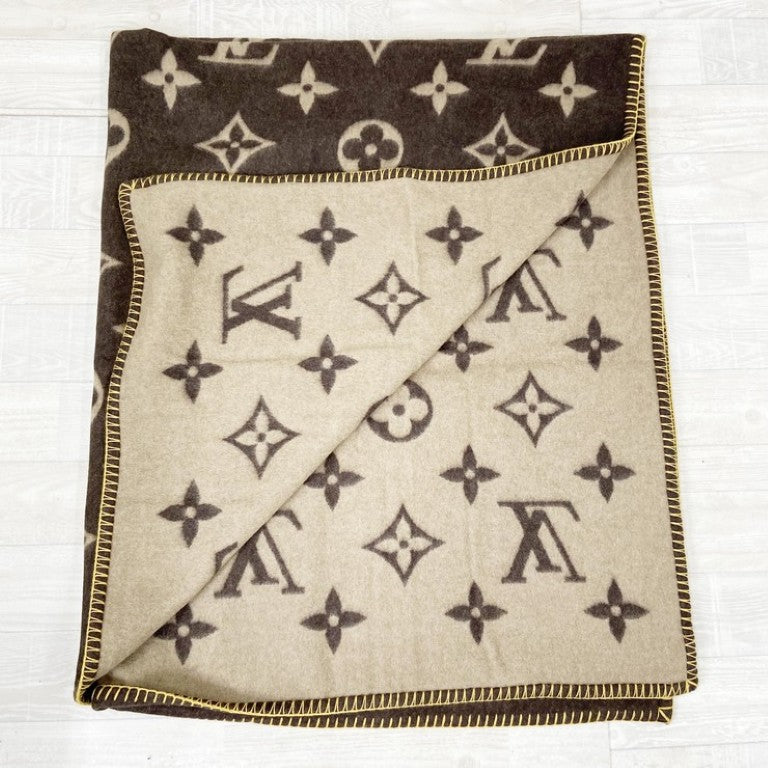 LOUIS VUITTON ルイヴィトン ブランケット ラグ モノグラム M92067 ブラウン系 ウール75% アンゴラ25% レディース ひざ掛け 美品