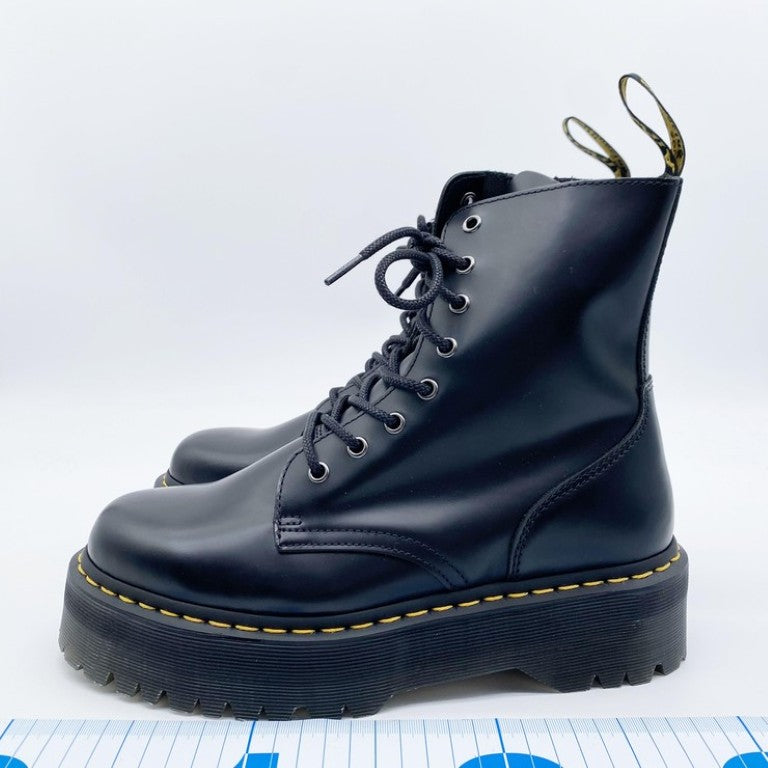 Dr.Martens ドクターマーチン ブーツ 8ホール AW006 ブラック系 レザー ユニセックス 厚底 新品未使用展示品
