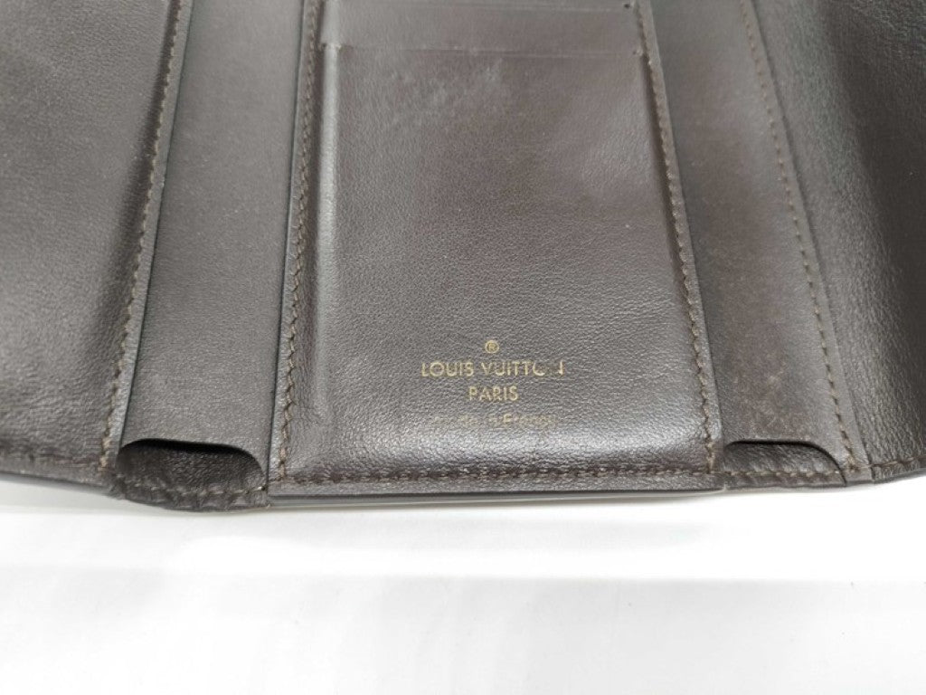 LOUIS VUITTON ルイヴィトン 三つ折り財布 ポルトフォイユ・カプシーヌ コンパクト M62159 ガレ(ベージュ)系 トリヨンレザー レディース ゴールド金具 美品