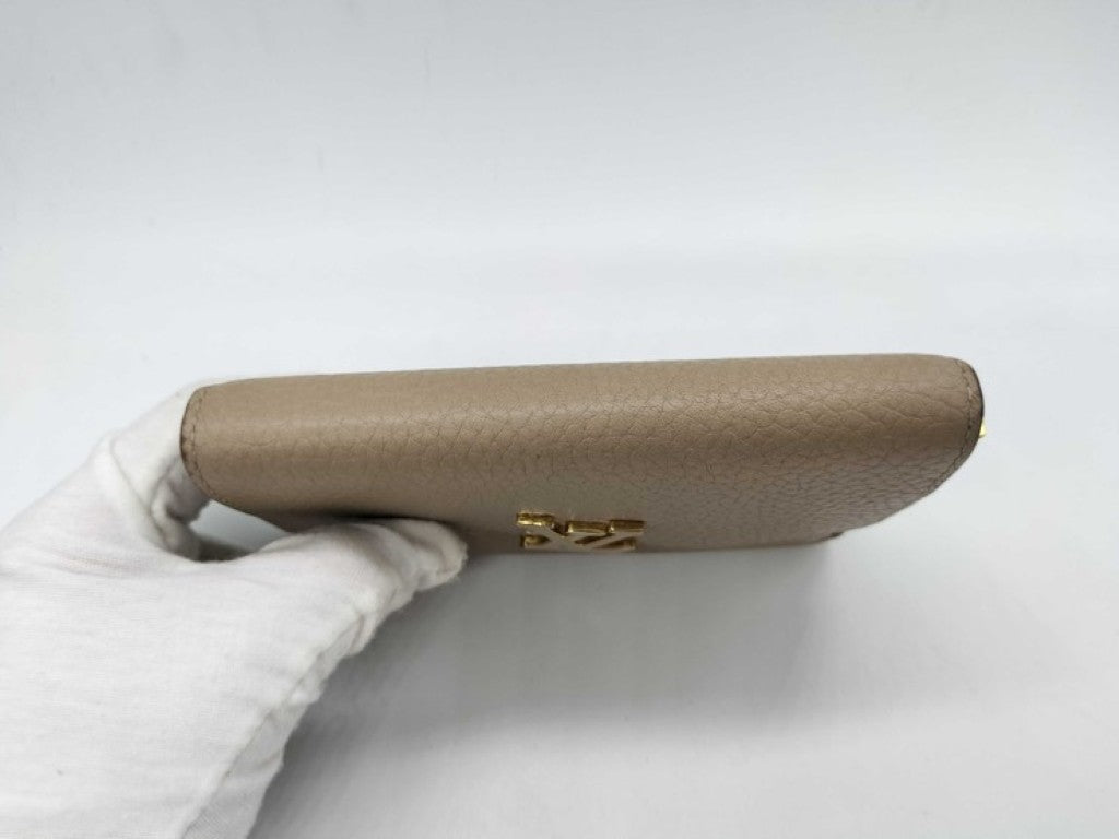 LOUIS VUITTON ルイヴィトン 三つ折り財布 ポルトフォイユ・カプシーヌ コンパクト M62159 ガレ(ベージュ)系 トリヨンレザー レディース ゴールド金具 美品