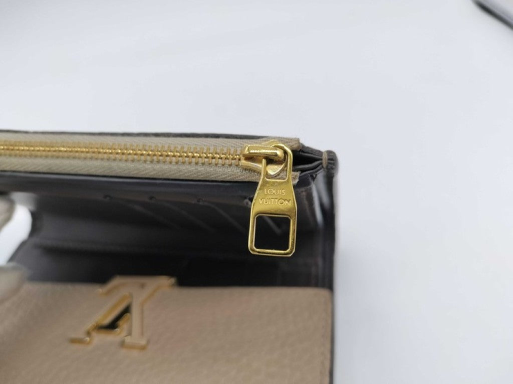 LOUIS VUITTON ルイヴィトン 三つ折り財布 ポルトフォイユ・カプシーヌ コンパクト M62159 ガレ(ベージュ)系 トリヨンレザー レディース ゴールド金具 美品