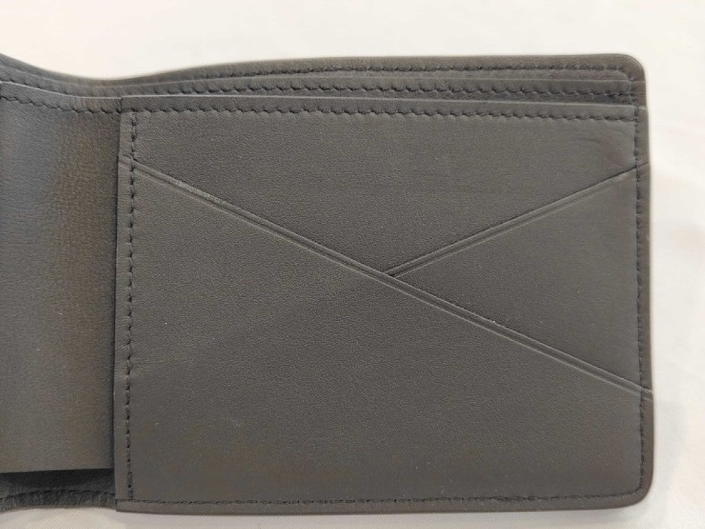 LOUIS VUITTON ルイヴィトン 二つ折り財布 ポルトフォイユ ミュルティプル M82072 ブラック系 トリヨンレザー メンズ モノグラム 美品