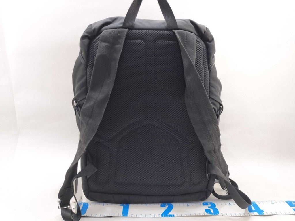 PRADA プラダ リュックサック トライアングルロゴ 2VZ062 ブラック系 ナイロン ユニセックス バックパック 白タグ シルバー金具 美品