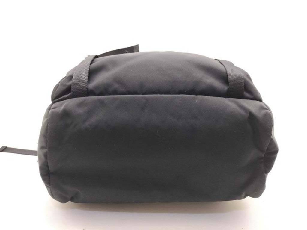 PRADA プラダ リュックサック トライアングルロゴ 2VZ062 ブラック系 ナイロン ユニセックス バックパック 白タグ シルバー金具 美品
