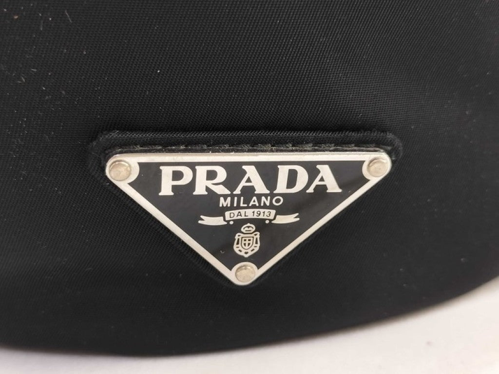 PRADA プラダ リュックサック トライアングルロゴ 2VZ062 ブラック系 ナイロン ユニセックス バックパック 白タグ シルバー金具 美品