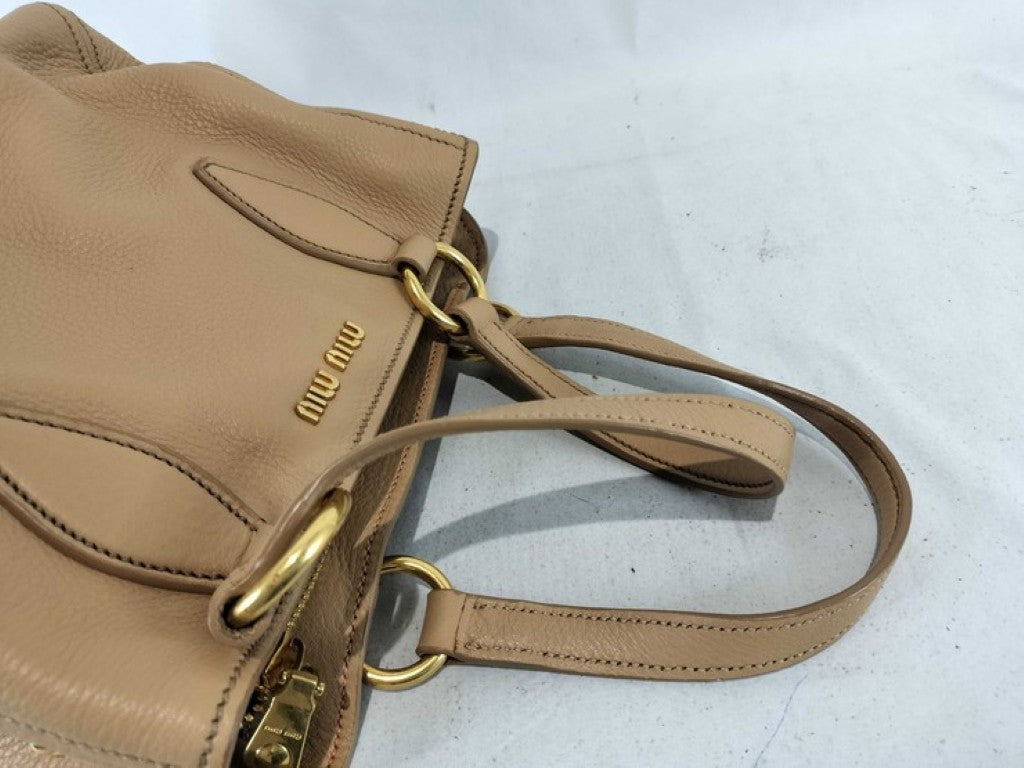 miu miu ミュウミュウ ハンドバッグ ベージュ系 レザー レディース ゴールド金具 美品