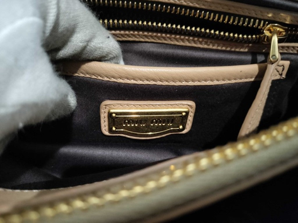 miu miu ミュウミュウ ハンドバッグ ベージュ系 レザー レディース ゴールド金具 美品