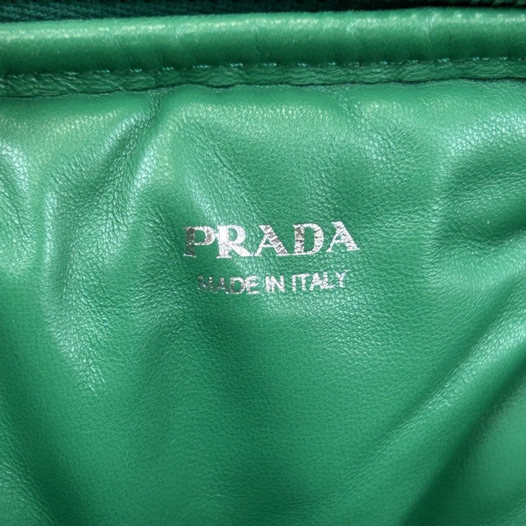 PRADA プラダ ショルダーバッグ トライアングルミニ 1NR015 グリーン系 レザー レディース チェーン シルバー金具 美品