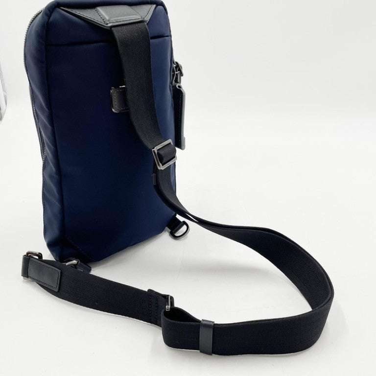 TUMI トゥミ ボディバッグ HARRISON ハリソン 6602035NVYN ネイビー×ブラック系 ナイロン レザー メンズ ショルダーバッグ シルバー金具 美品
