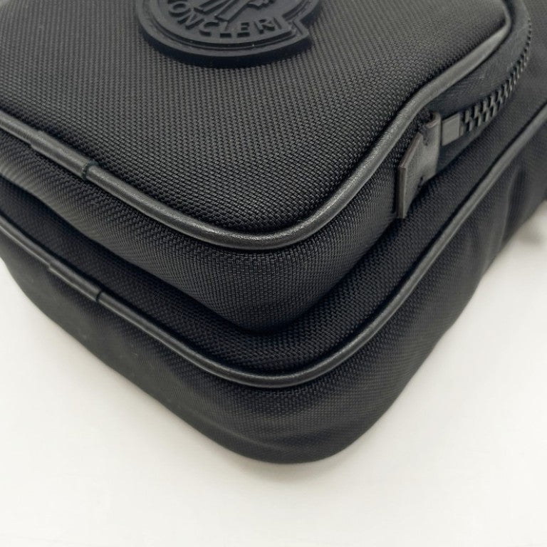 MONCLER モンクレール ショルダーバッグ YEHOR クロスボディバッグ ブラック系 ナイロンキャンバス ユニセックス 美品