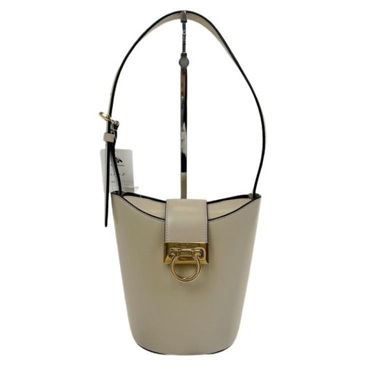 Salvatore Ferragamo フェラガモ ショルダーバッグ ガンチーニ トリフォリオ バケットバッグ 211194 ベージュ系 レザー レディース ゴールド金具 美品