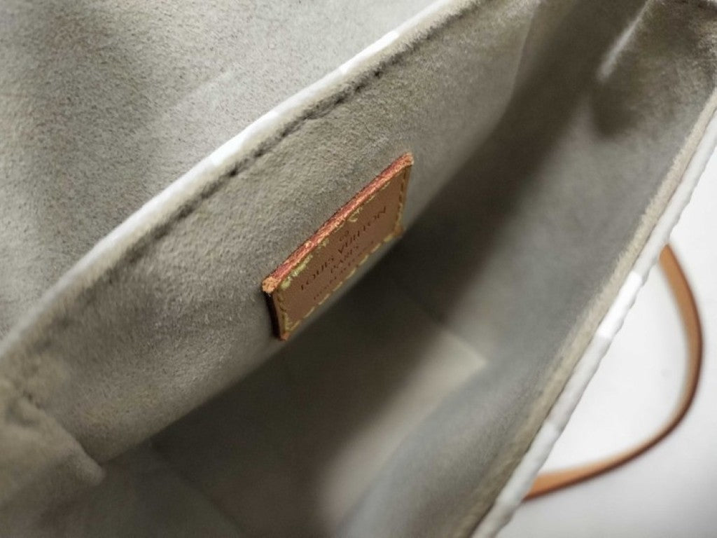 LOUIS VUITTON ルイヴィトン リュックサック バイ ザプール タイニー バックパック M45764 ブリューム（ ピンク系 グレー系） PVC レザー レディース ゴールド金具 美品