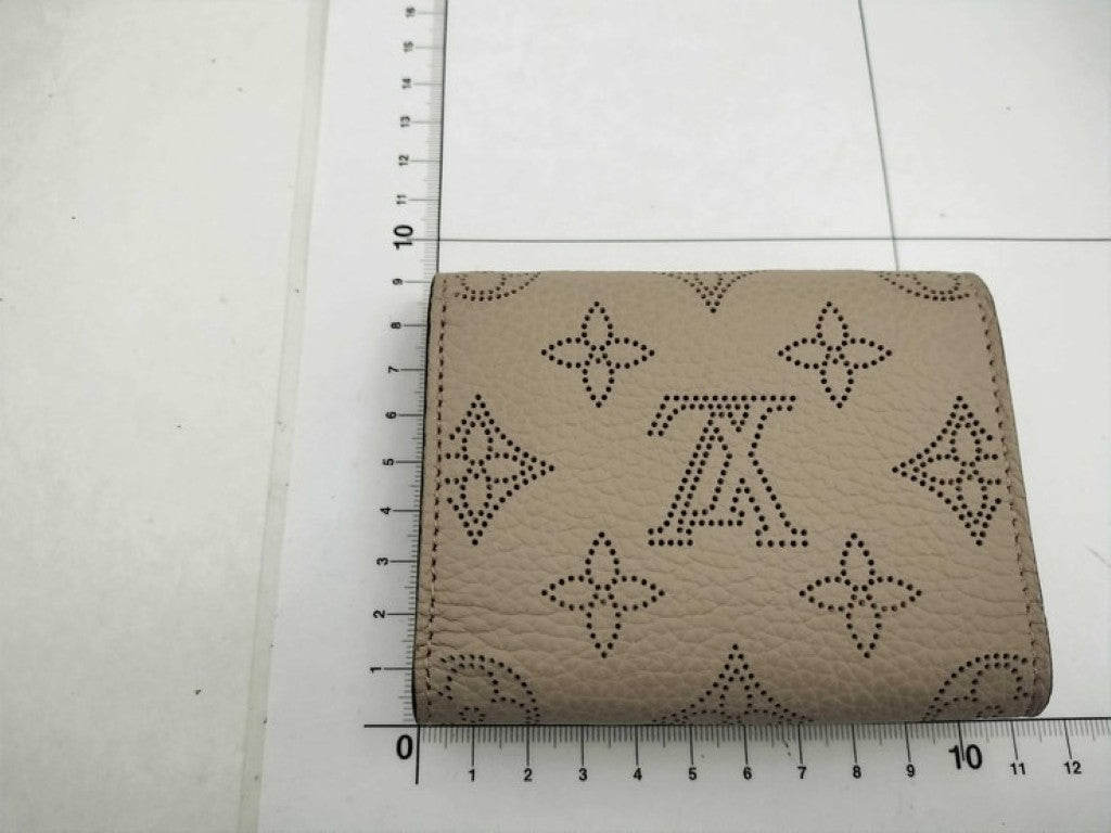 LOUIS VUITTON ルイヴィトン 三つ折り財布 ポルトフォイユ イリス XS M82437 ガレ(ベージュ系） マヒナ レディース シルバー金具 美品