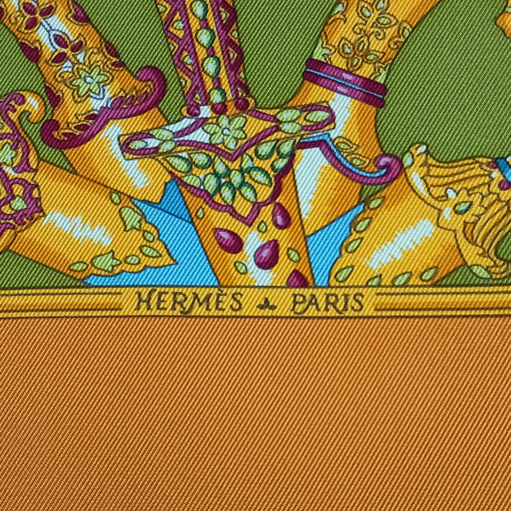 HERMES エルメス スカーフ カレ90 マルチカラー系 シルク100％ レディース SPLENDEUR DES MAHARAJAS 大判 美品