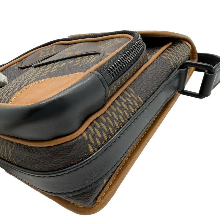 LOUIS VUITTON ルイヴィトン ショルダーバッグ アマゾン メッセンジャー N40357 ブラウン系 ダミエ ジャイアント ユニセックス NIGO コラボ LV スクエアード 美品