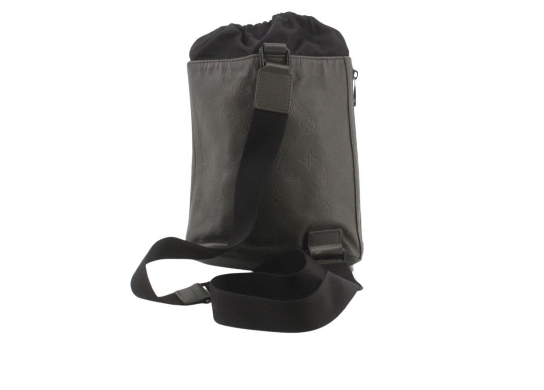 LOUIS VUITTON ルイヴィトン ショルダーバッグ チョーク スリングバッグ M44634 カーキ系 モノグラムシャドウ メンズ 美品