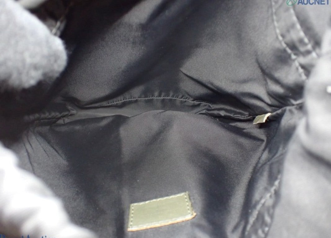 LOUIS VUITTON ルイヴィトン ショルダーバッグ チョーク スリングバッグ M44634 カーキ系 モノグラムシャドウ メンズ 美品
