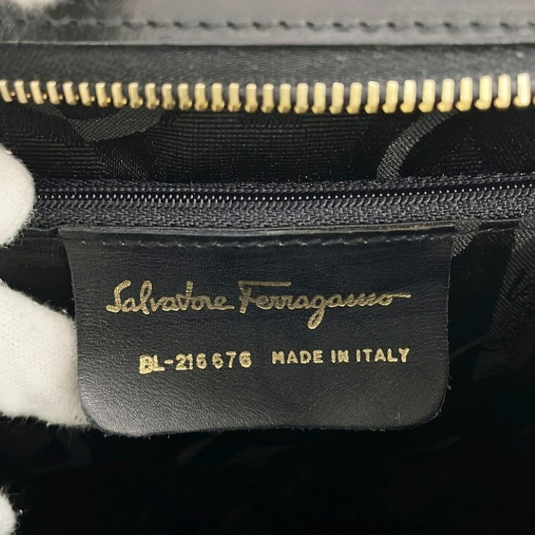 Salvatore Ferragamo フェラガモ ショルダーバッグ ヴァラリボン BL-216 676 ブラック系 レザー レディース ゴールド金具 美品
