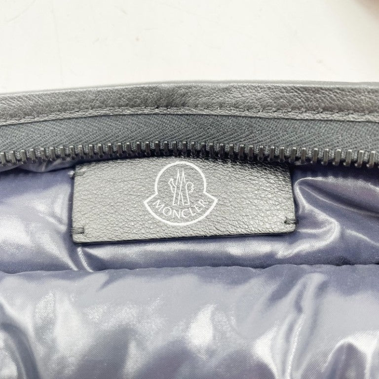 MONCLER モンクレール クラッチバッグ ポーチGM E109A6004100 オレンジ ブラック系 ナイロン メンズ 美品