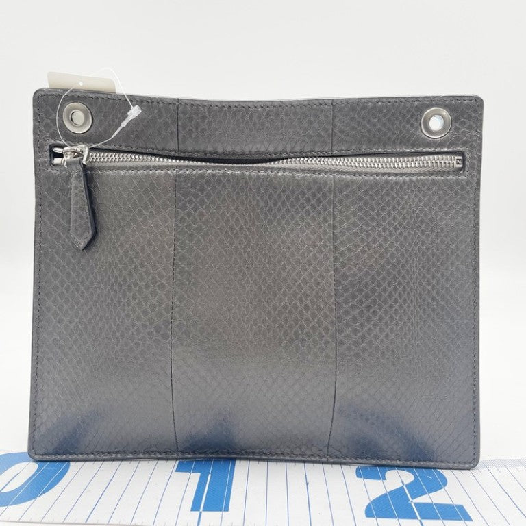 FENDI フェンディ クラッチバッグ ズッカ 7AR985 グレー系 ブラック PVC × レザー ユニセックス シルバー金具 超美品