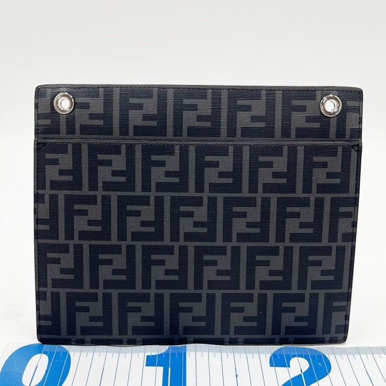 FENDI フェンディ クラッチバッグ ズッカ 7AR985 グレー系 パープル系 レザー ユニセックス シルバー金具 超美品