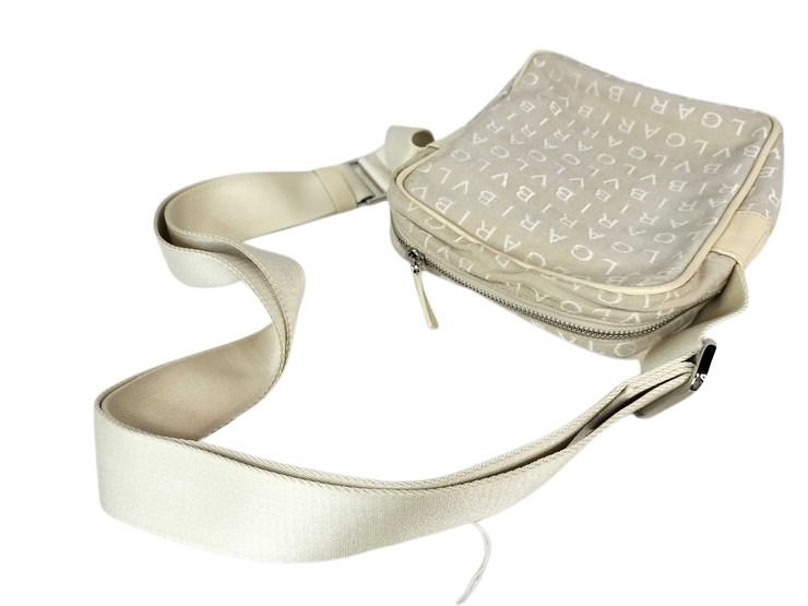 BVLGARI ブルガリ ショルダーバッグ ロゴマニア 26505 ベージュ系 キャンバス×レザー レディース シルバー金具 美品
