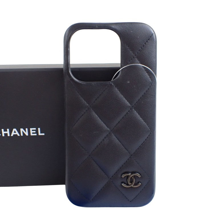 CHANEL シャネル スマートフォンケース マトラッセ iPhone15PRO用ケース AP4121 ブラック レザー ユニセックス ココマーク 美品