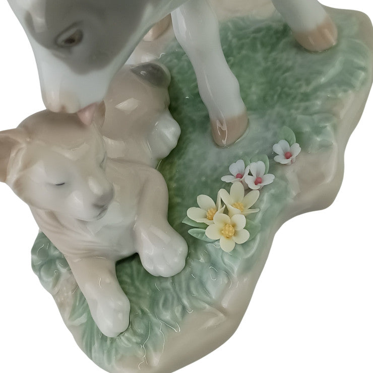 LLADRO リヤドロ 置物 平和の王国 (子牛と若獅子) 6927 マルチカラー ポーセリン ユニセックス 絶版 美品