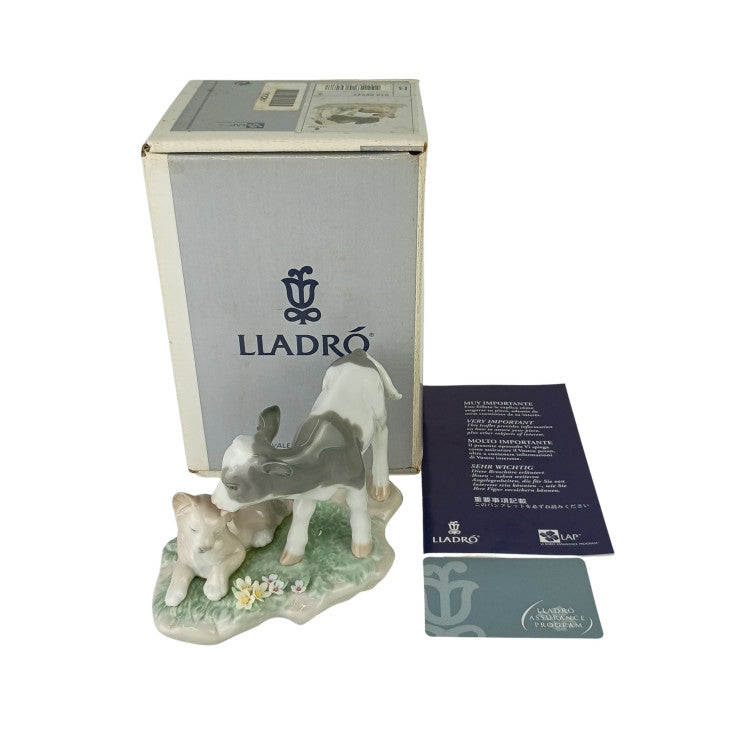 LLADRO リヤドロ 置物 平和の王国 (子牛と若獅子) 6927 マルチカラー ポーセリン ユニセックス 絶版 美品