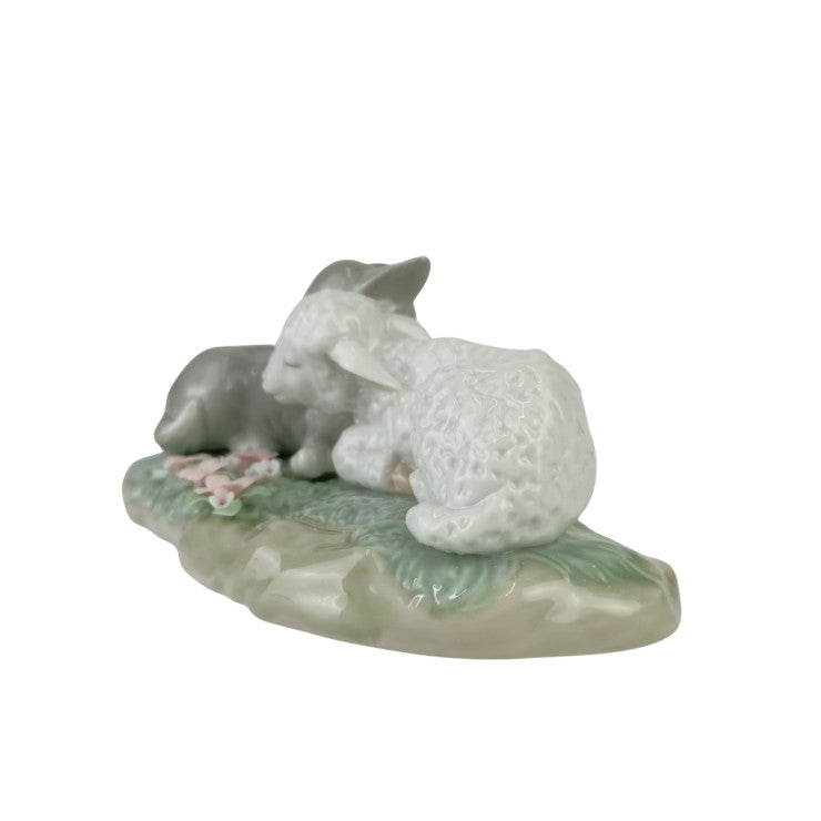 LLADRO リヤドロ 置物 平和の王国（狼と子羊） 6925 マルチカラー ポーセリン ユニセックス 絶版 美品