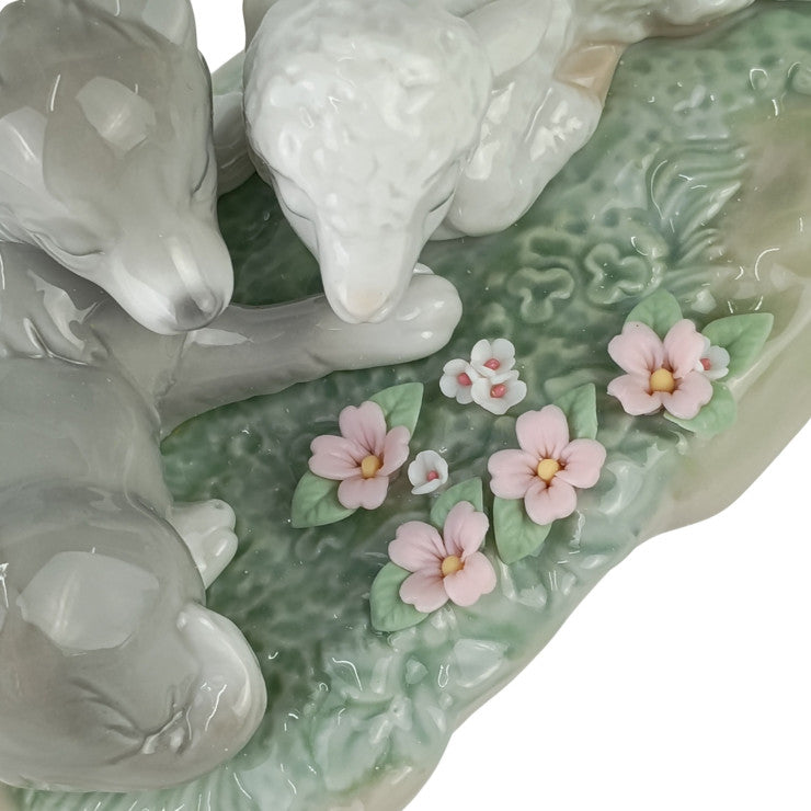 LLADRO リヤドロ 置物 平和の王国（狼と子羊） 6925 マルチカラー ポーセリン ユニセックス 絶版 美品