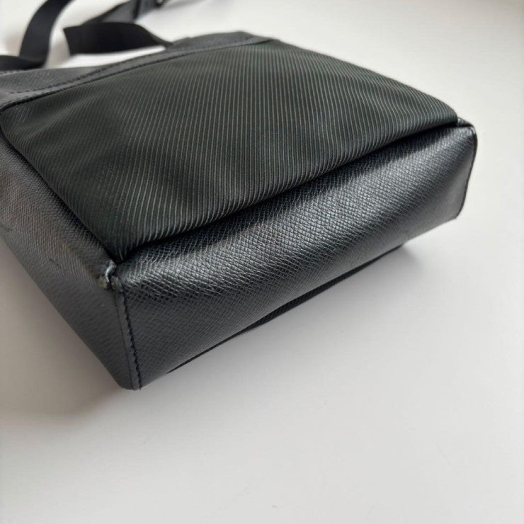 LOUIS VUITTON ルイヴィトン ショルダーバッグ サヤン M30902 アルドワーズ系 タイガ・レザー × ナイロンキャンバス メンズ