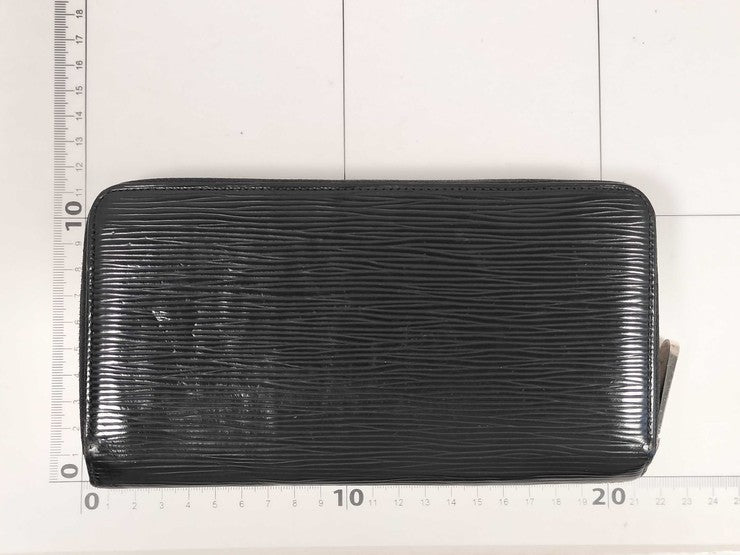 LOUIS VUITTON ルイヴィトン 長財布 エピ ジッピー ウォレット M60072 ノワール系 レザー ユニセックス ラウンドファスナー シルバー金具 美品