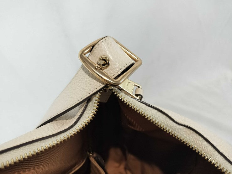 COACH コーチ ショルダーバッグ ヴァル ダッフル C2818 チョーク系 リファインド ペブル レザー レディース ゴールド金具 美品
