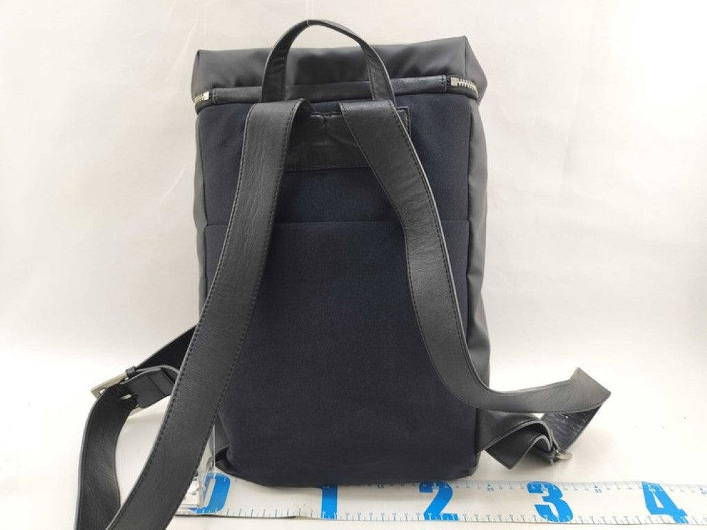 kawakawa カワカワ リュックサック Rubber-cho ブラック系 ラバー レディース シルバー金具 美品