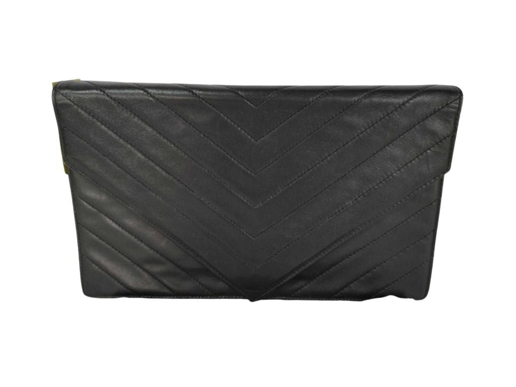 Yves Saint Laurent イヴサンローラン ショルダーバッグ Vステッチ チェーンショルダーバッグ ブラック系 レザー レディース ゴールド金具 美品