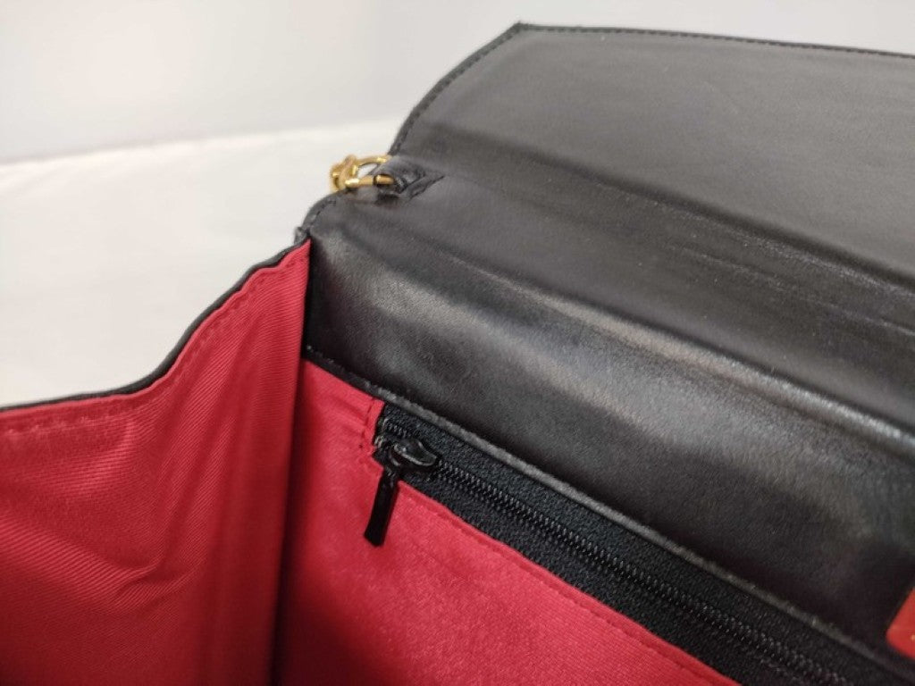 Yves Saint Laurent イヴサンローラン ショルダーバッグ Vステッチ チェーンショルダーバッグ ブラック系 レザー レディース ゴールド金具 美品