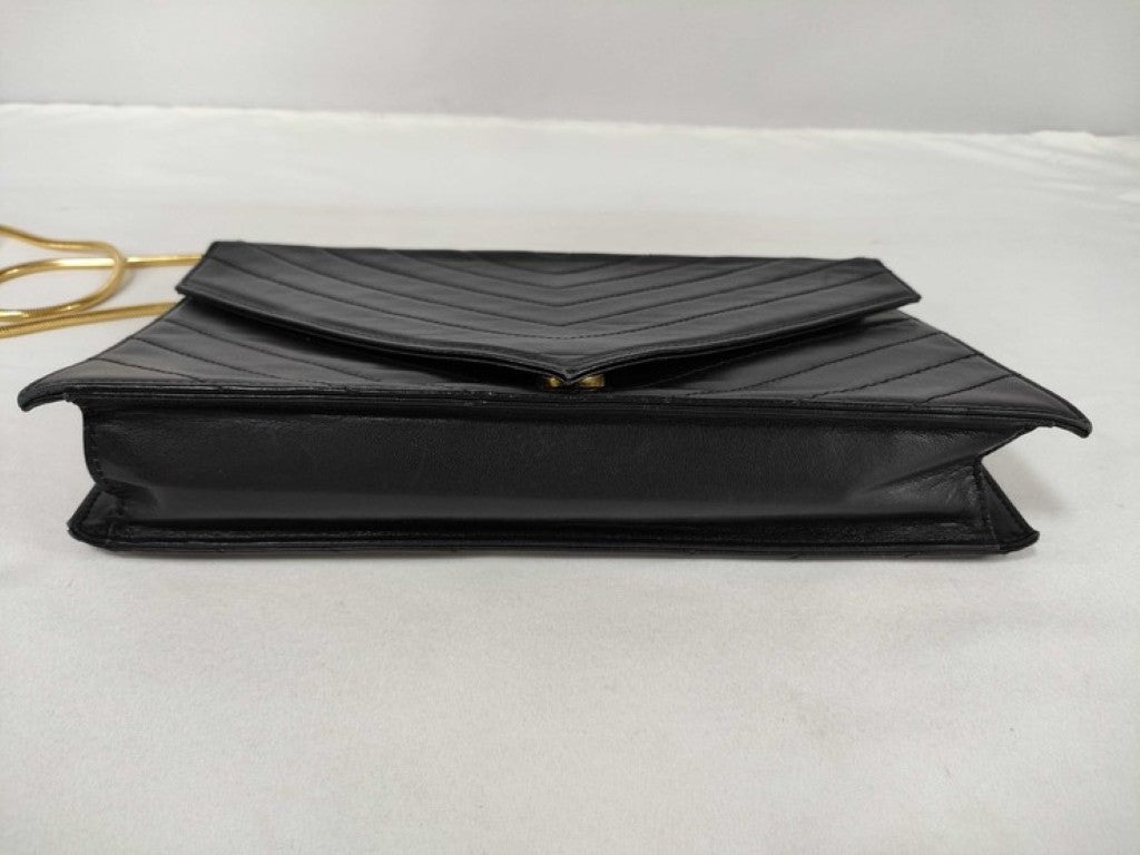 Yves Saint Laurent イヴサンローラン ショルダーバッグ Vステッチ チェーンショルダーバッグ ブラック系 レザー レディース ゴールド金具 美品