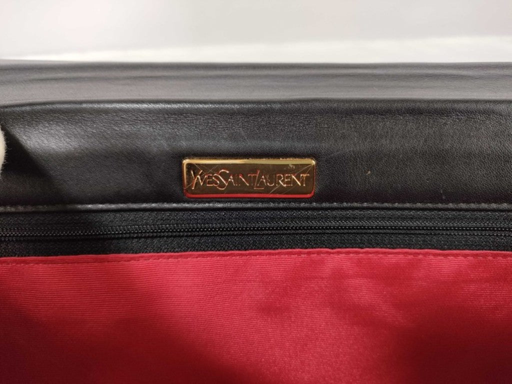 Yves Saint Laurent イヴサンローラン ショルダーバッグ Vステッチ チェーンショルダーバッグ ブラック系 レザー レディース ゴールド金具 美品