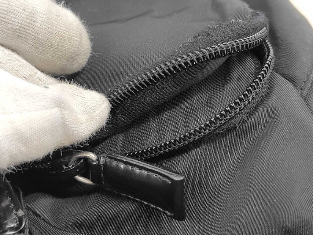 PRADA プラダ リュックサック トライアングルロゴ 1BZ005 ブラック系 ナイロン ユニセックス 白タグ シルバー金具 美品