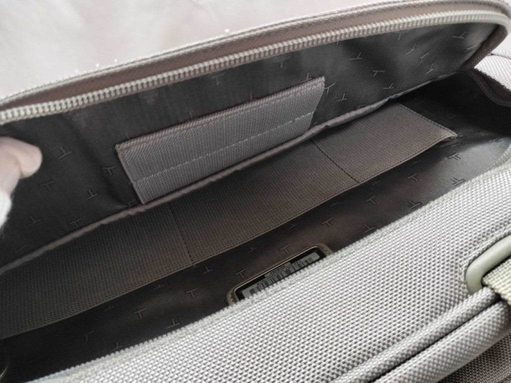 TUMI トゥミ ビジネスバッグ ALPHA BRAVO マクネア スリム・ブリーフ 22154S4 グレー系 ナイロン メンズ ハンドバッグ 美品