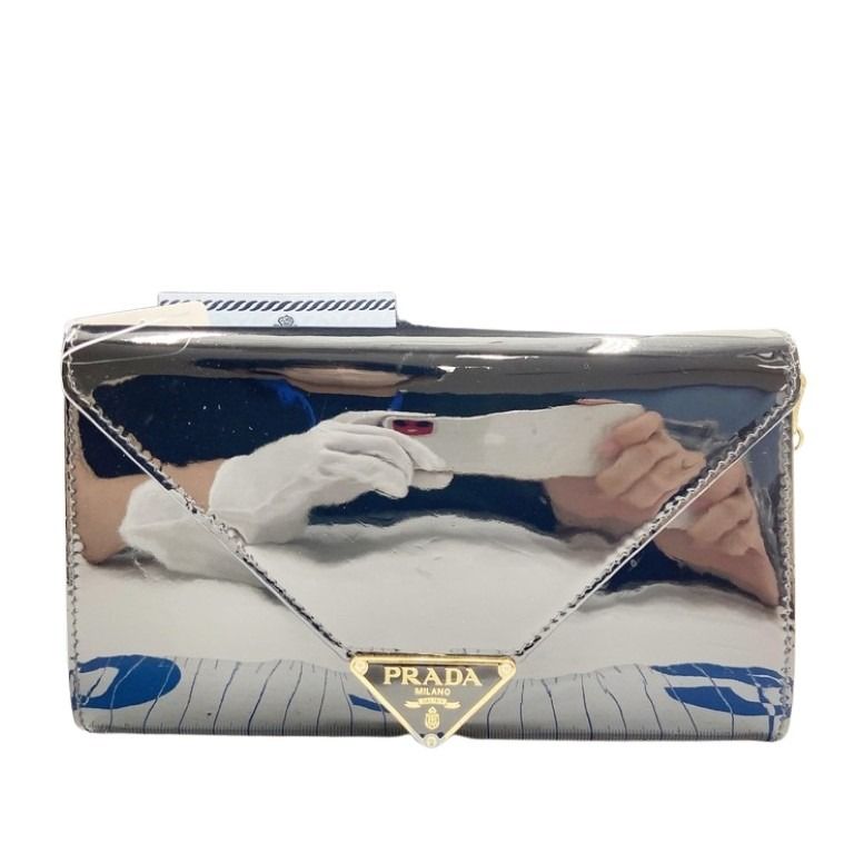 PRADA プラダ ショルダーバッグ トライアングルトゴ 1BP051 ブラック系 パテントレザー レディース チェーン ゴールド金具 美品