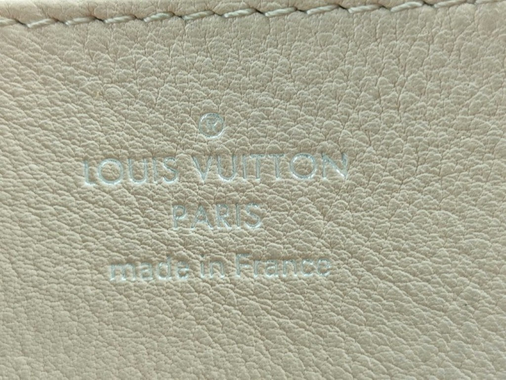 LOUIS VUITTON ルイヴィトン 長財布 ジッピーウォレット M82755 ジャスミンピンク系 マヒナ レディース ラウンドファスナー シルバー金具 美品