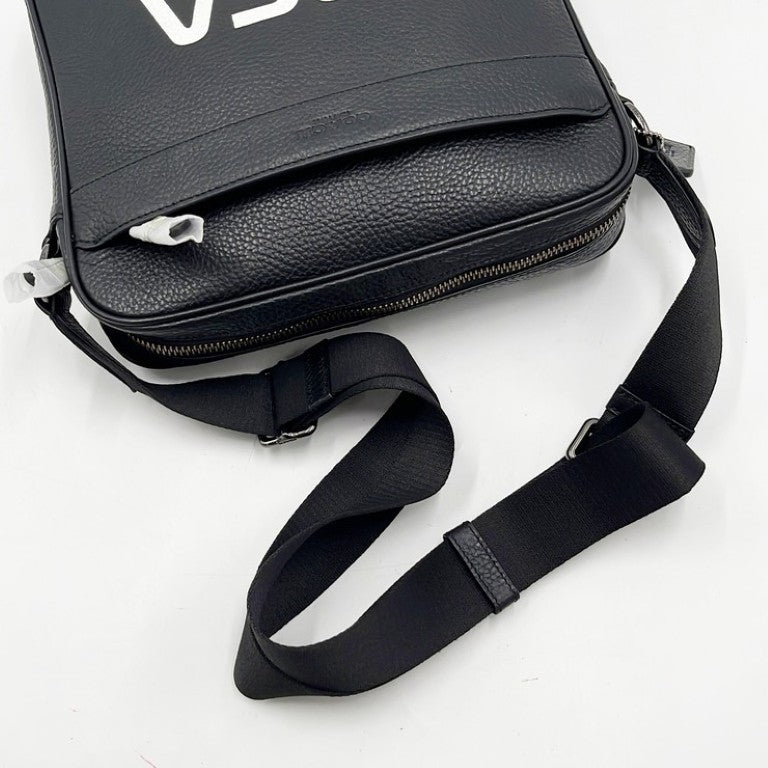 COACH コーチ ショルダーバッグ CHARLES CAMERA BAG F28319 ブラック系 レザー メンズ クロスボディバッグ NASA 新品未使用展示品