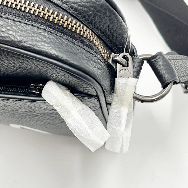 COACH コーチ ショルダーバッグ CHARLES CAMERA BAG F28319 ブラック系 レザー メンズ クロスボディバッグ NASA 新品未使用展示品