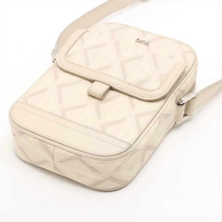 Dior ディオール ショルダーバッグ CDダイヤモンド ヒット ザ ロード ベージュ系 PVC レザー レディース シルバー金具 美品