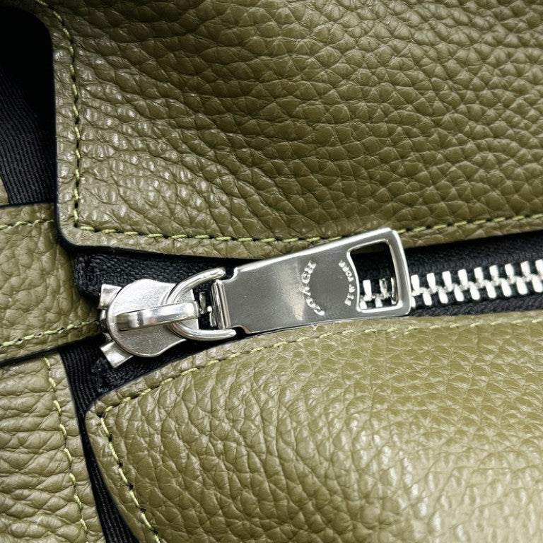 COACH コーチ ハンドバッグ グレイソン トート バッグ・チャーム CDY23 カーキ系 レザー ユニセックス 2WAY シルバー金具 美品
